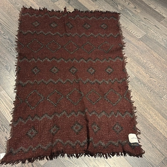 Wilfred Diamond Mosaic wool burgundy grey Reversible Blanket Scarf - Picture 5 of 15